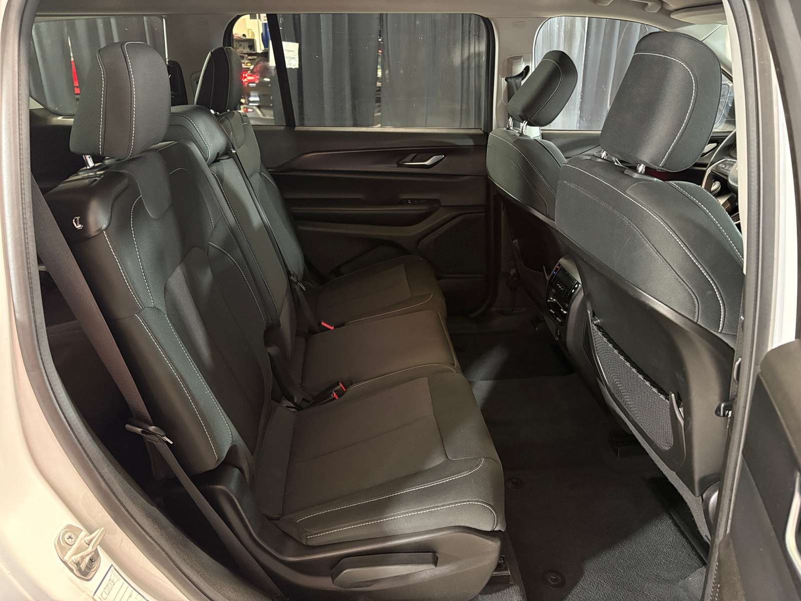 Thumbnail: 2023 Jeep Grand Cherokee L - 6