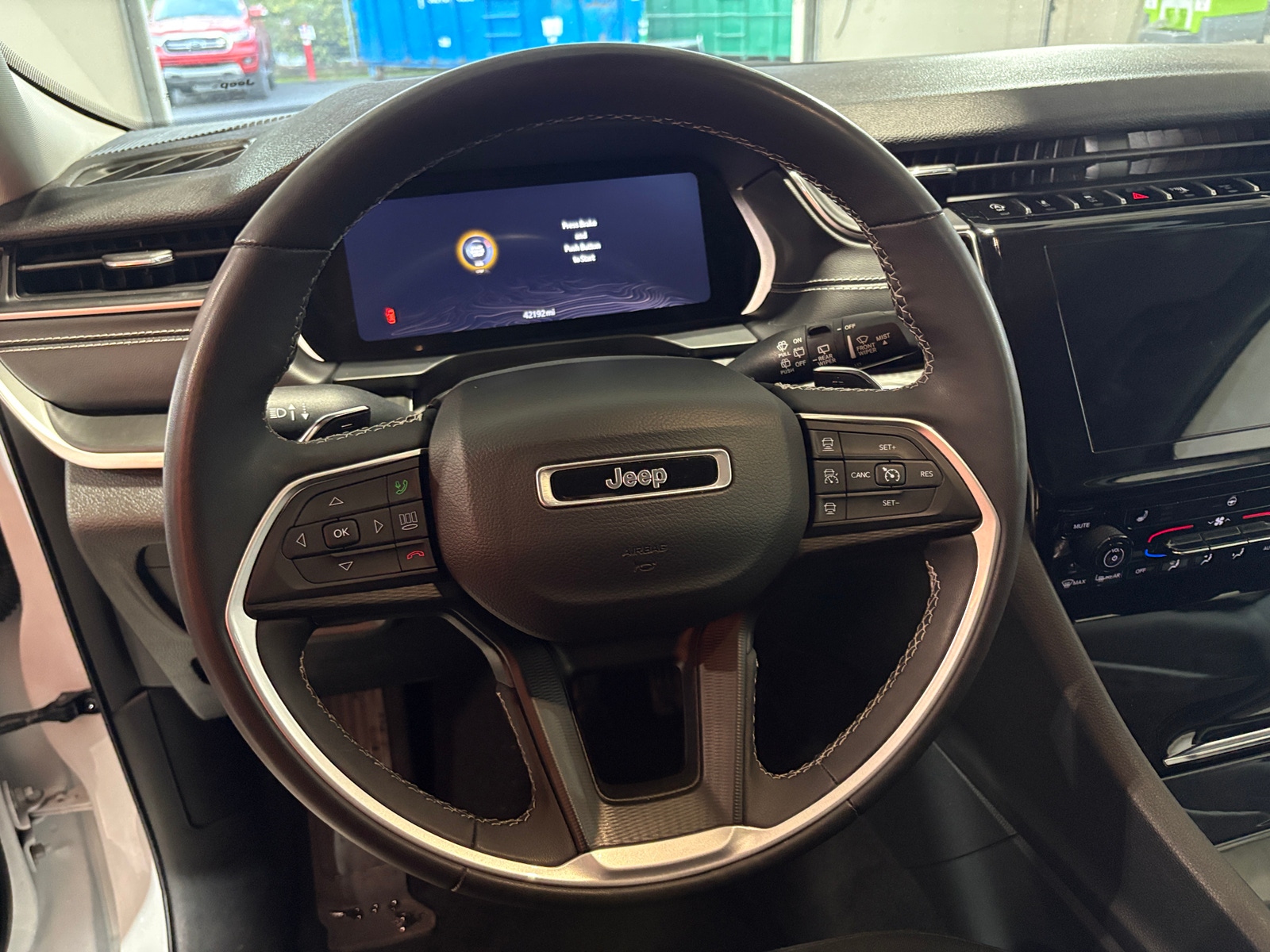 Thumbnail: 2023 Jeep Grand Cherokee L - 5