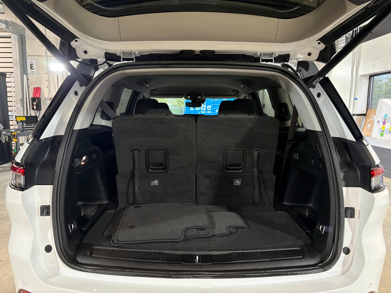 Thumbnail: 2023 Jeep Grand Cherokee L - 7