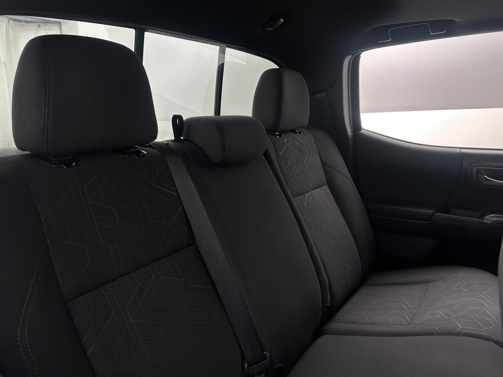 Thumbnail: 2017 Toyota Tacoma - 6