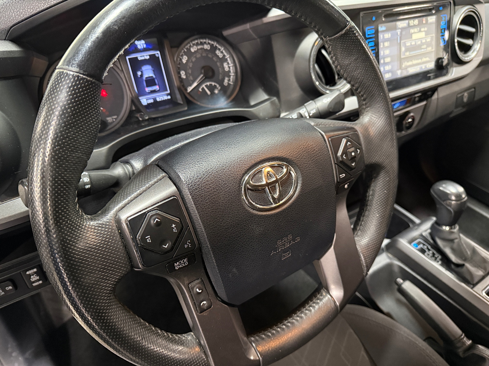 Thumbnail: 2017 Toyota Tacoma - 5