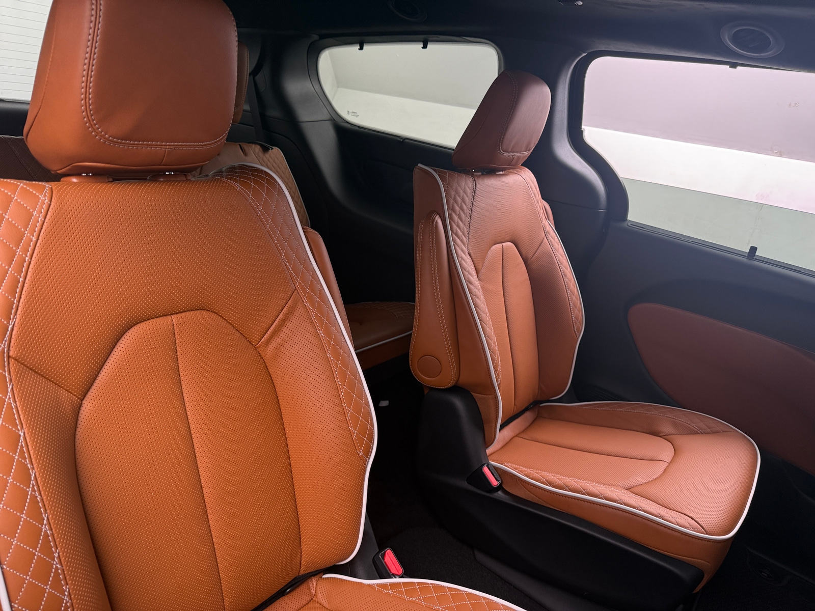 Thumbnail: 2026 Chrysler Pacifica - 5