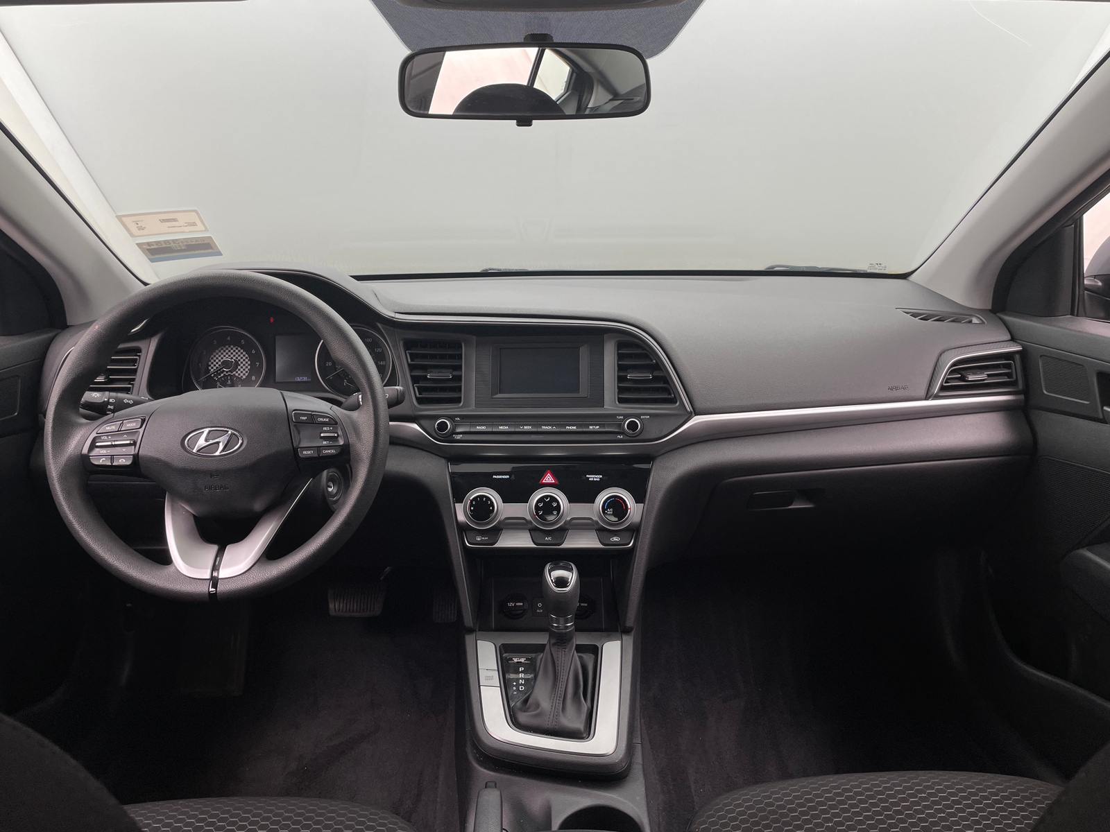 Thumbnail: 2019 Hyundai Elantra - 3