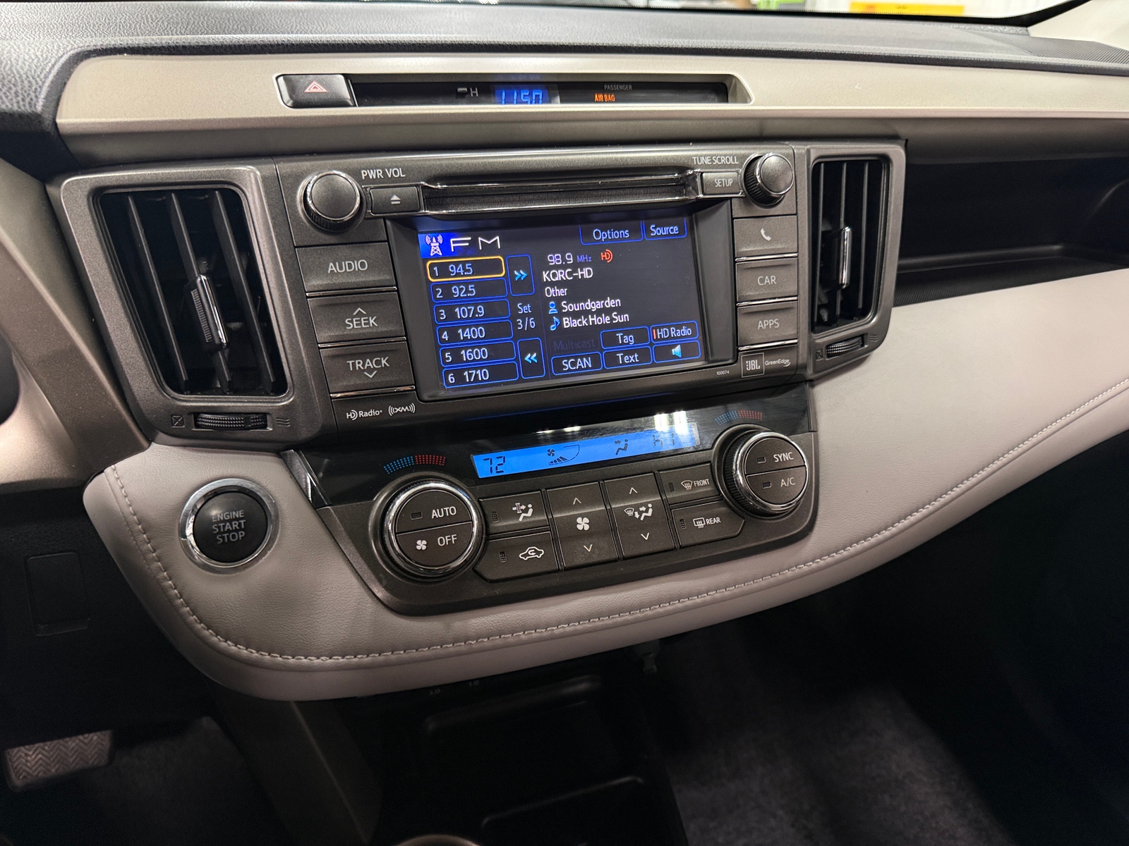 Thumbnail: 2013 Toyota RAV4 - 3