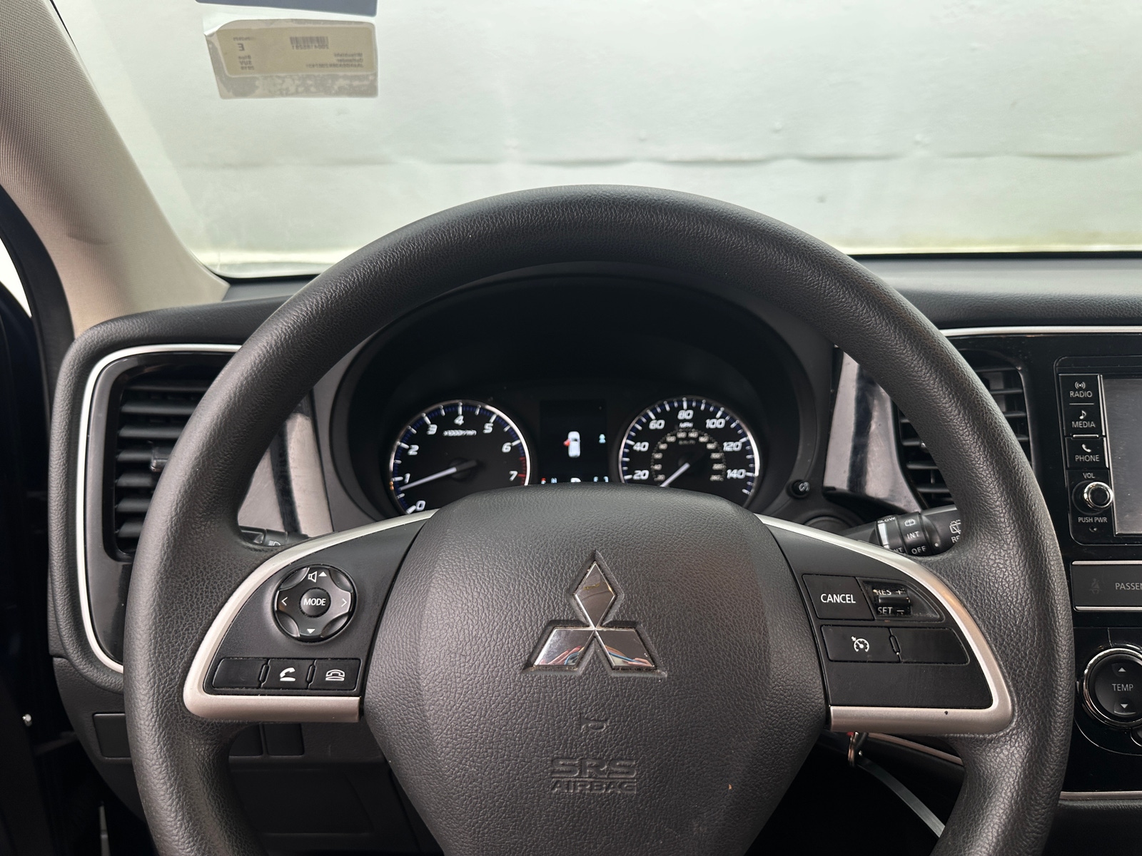 Thumbnail: 2019 Mitsubishi Outlander - 5