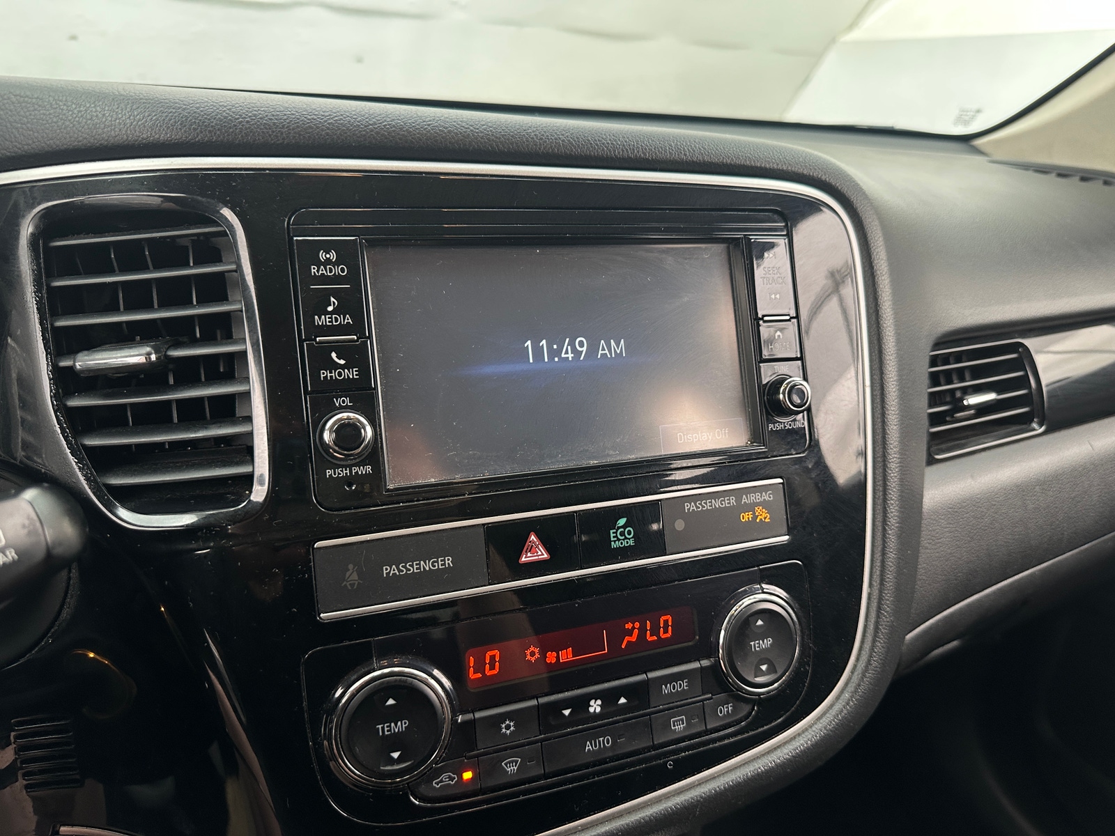 Thumbnail: 2019 Mitsubishi Outlander - 4