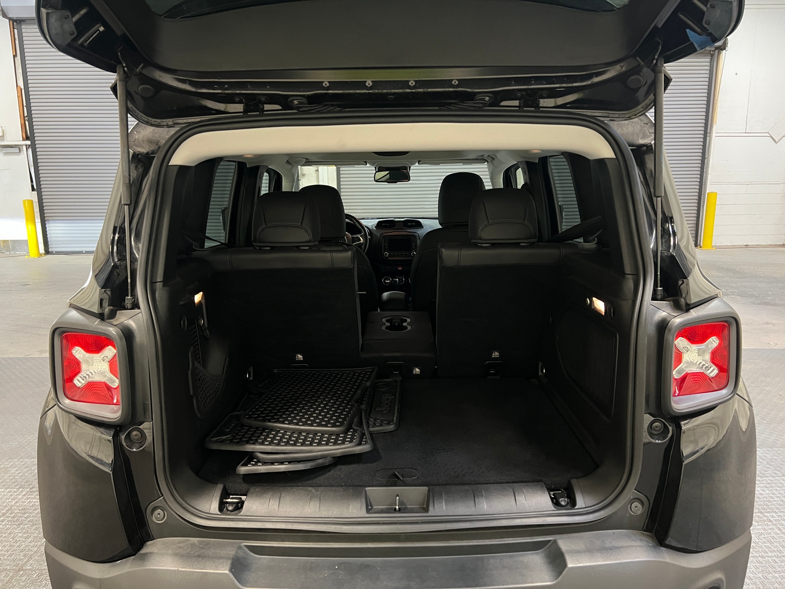 Thumbnail: 2016 Jeep Renegade - 6