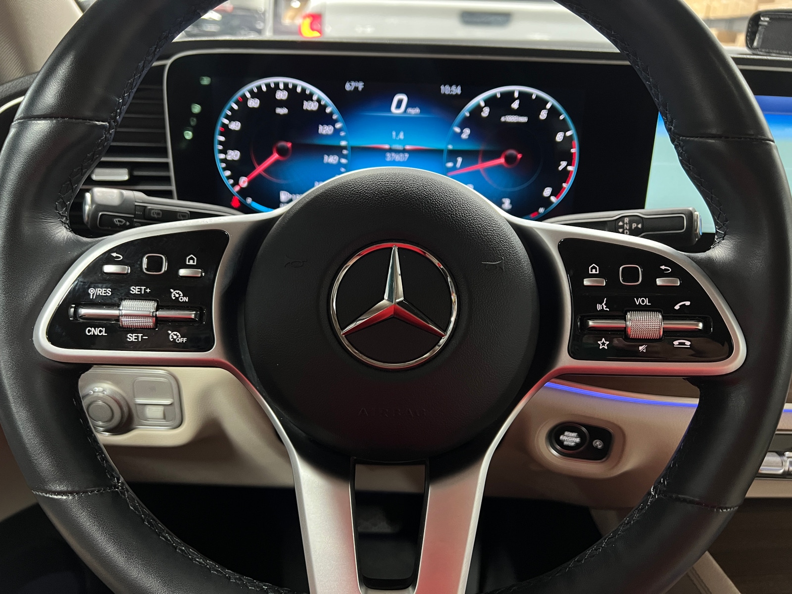 Thumbnail: 2021 Mercedes-Benz GLE - 4