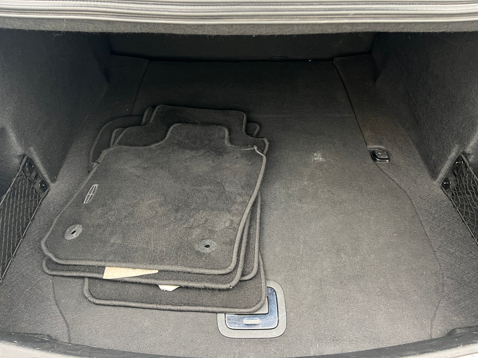 Thumbnail: 2017 Lincoln Continental - 6