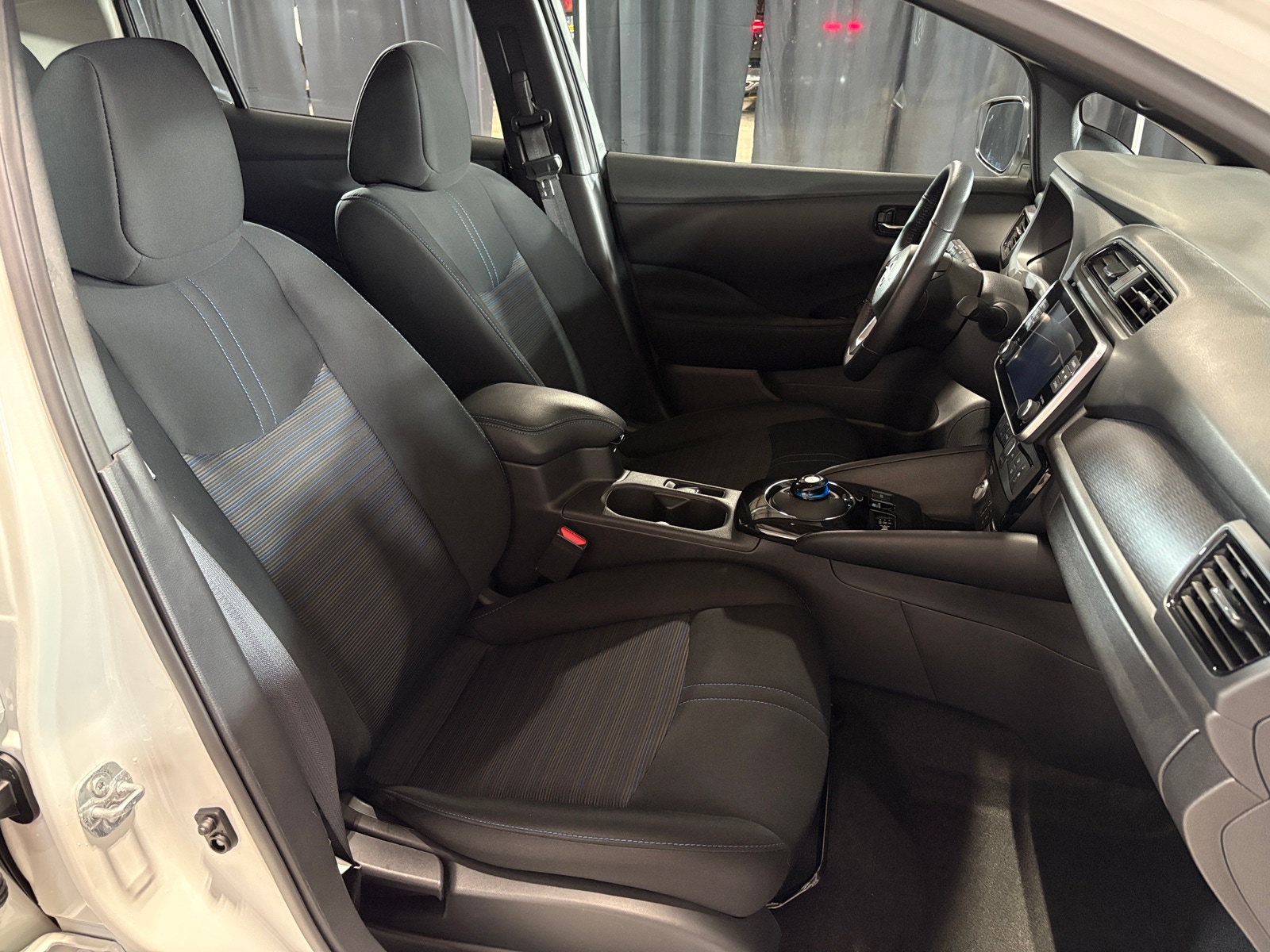 Thumbnail: 2025 Nissan Leaf - 2