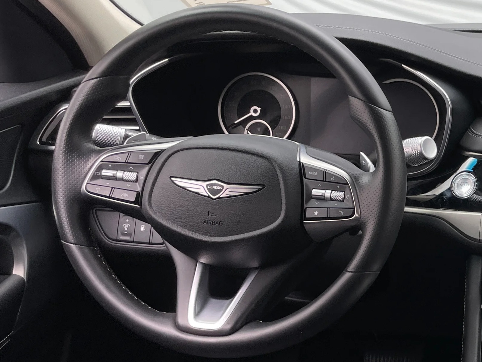 Thumbnail: 2025 Genesis G70 - 4