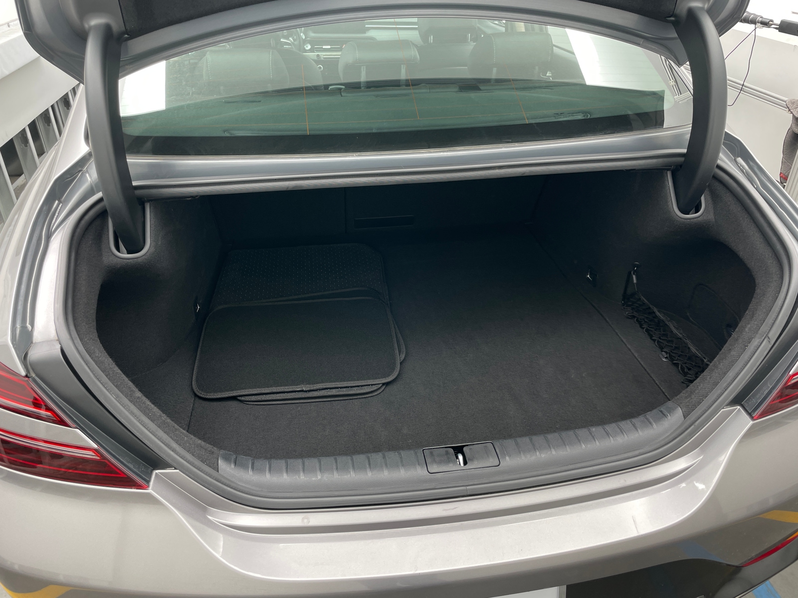 Thumbnail: 2025 Genesis G70 - 6