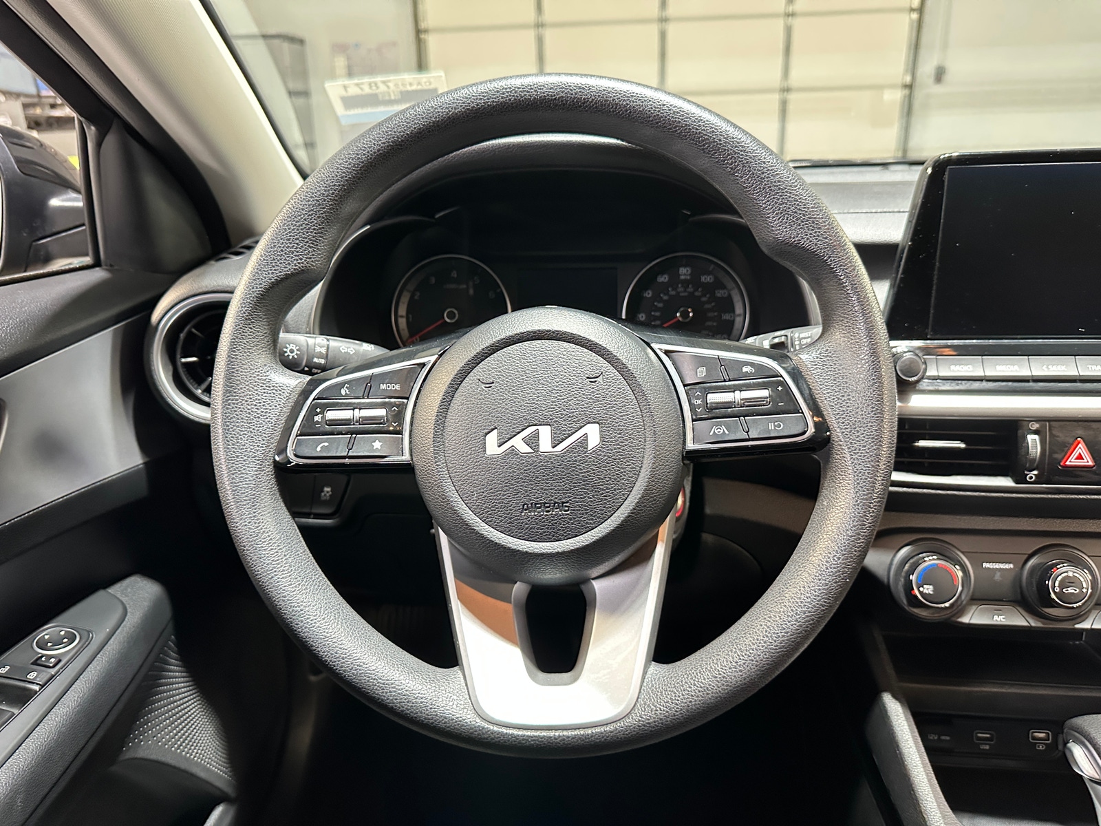 Thumbnail: 2024 Kia Forte - 5