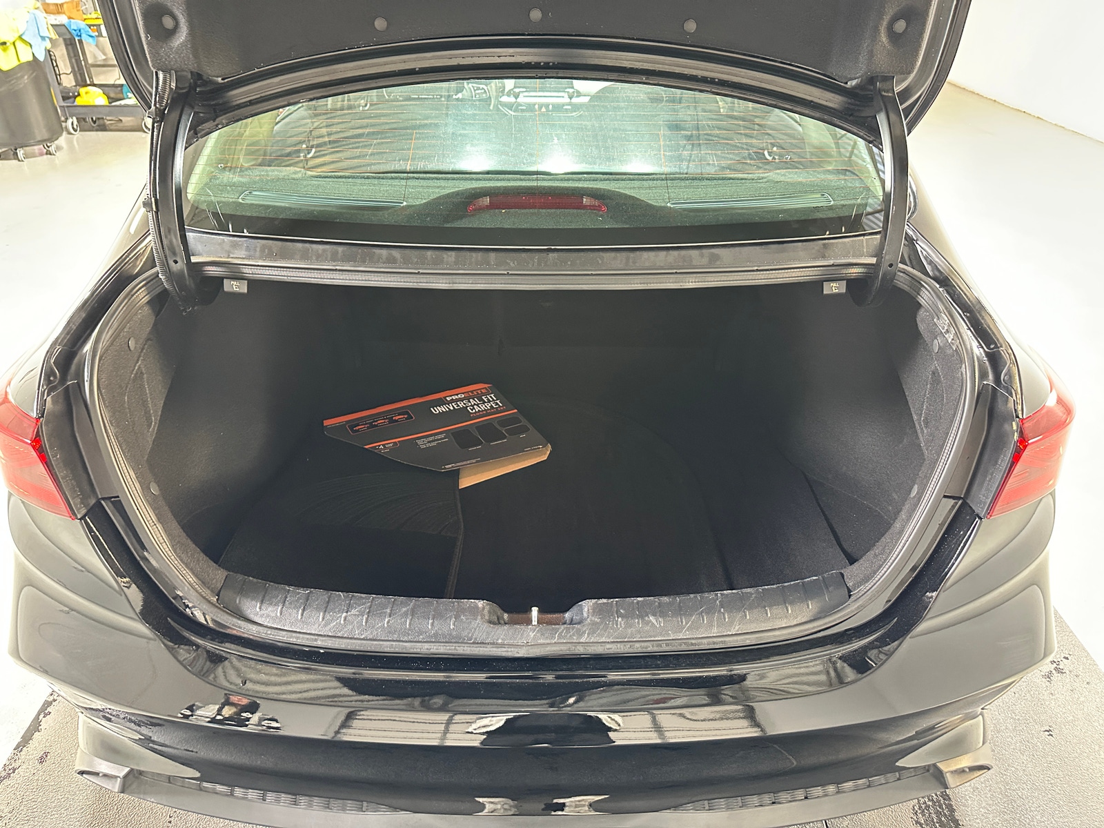 Thumbnail: 2024 Kia Forte - 7