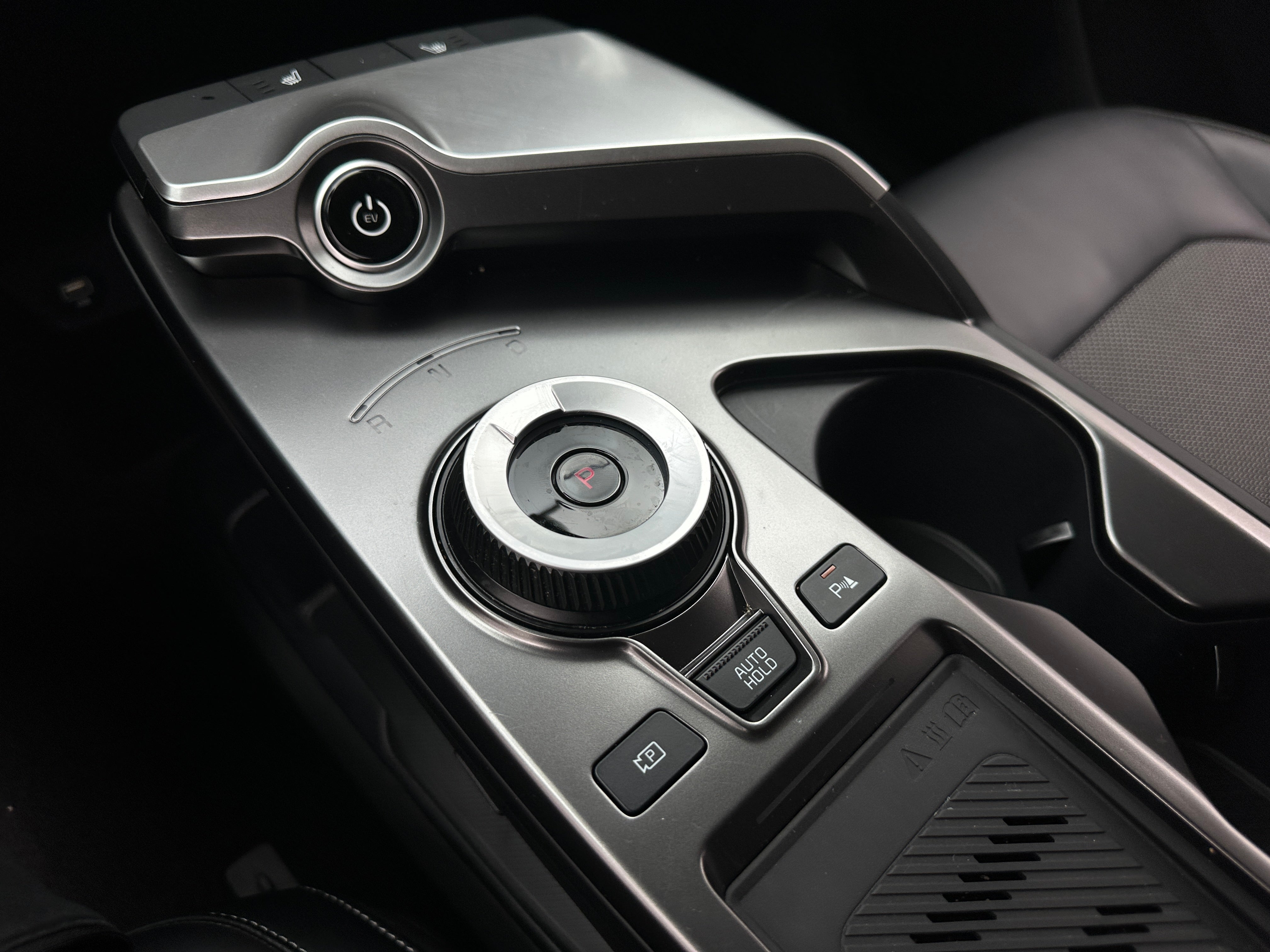 Used 2022 Kia Ev6 Light with VIN KNDC34LB4N5043582 for sale in Oak Creek, WI