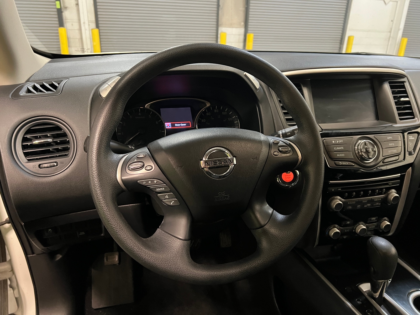 Thumbnail: 2017 Nissan Pathfinder - 5