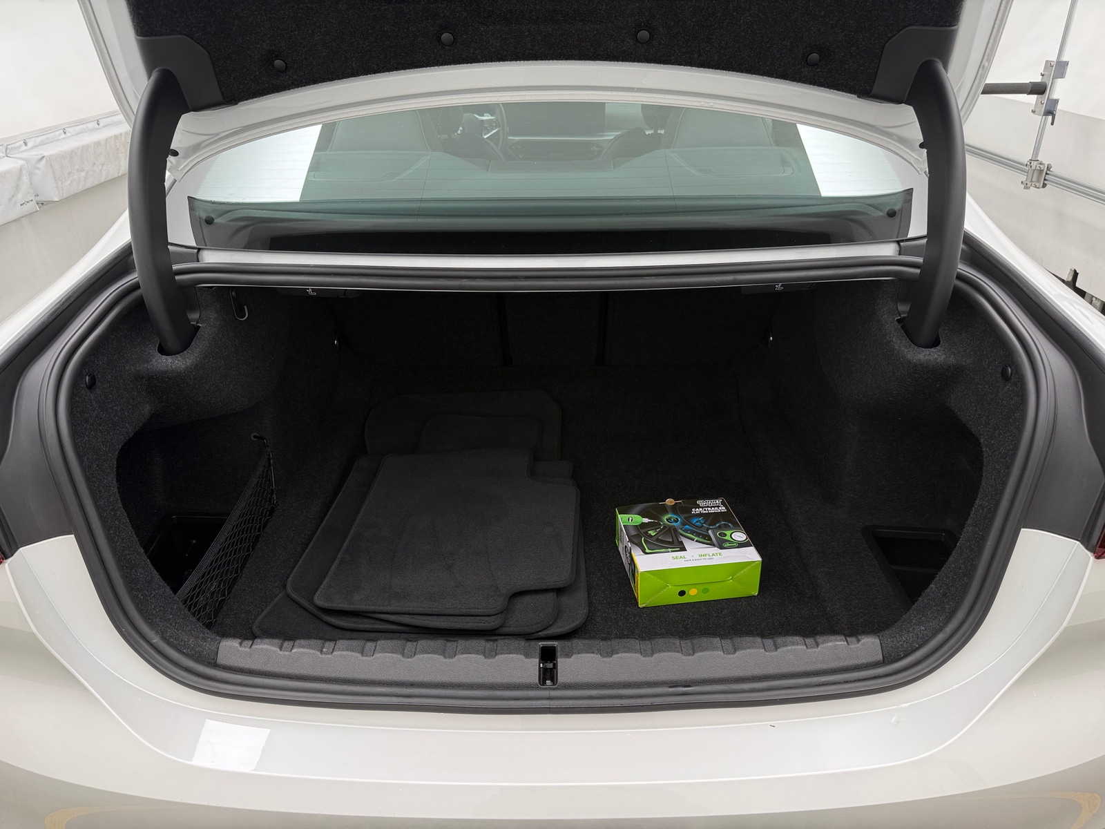 Thumbnail: 2025 BMW 4 Series - 4