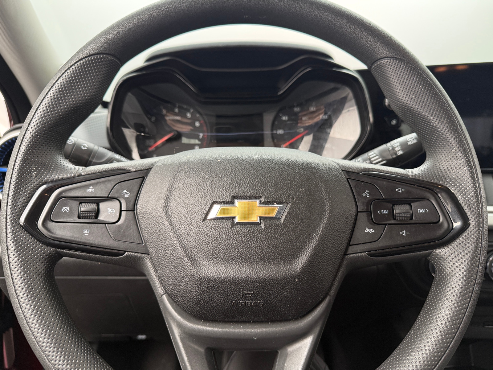 Thumbnail: 2025 Chevrolet Trax - 5