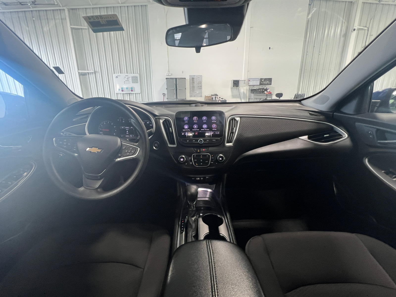 Thumbnail: 2023 Chevrolet Malibu - 3