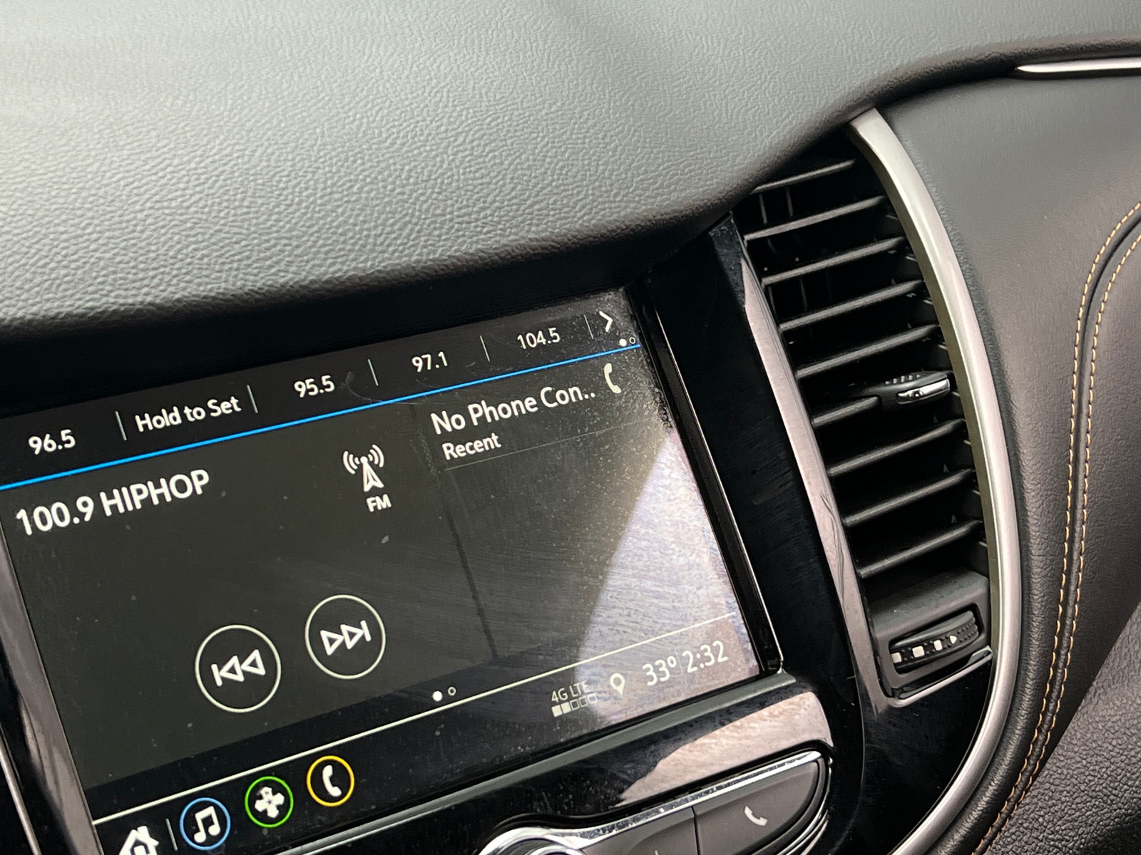 Thumbnail: 2019 Chevrolet Trax - 4