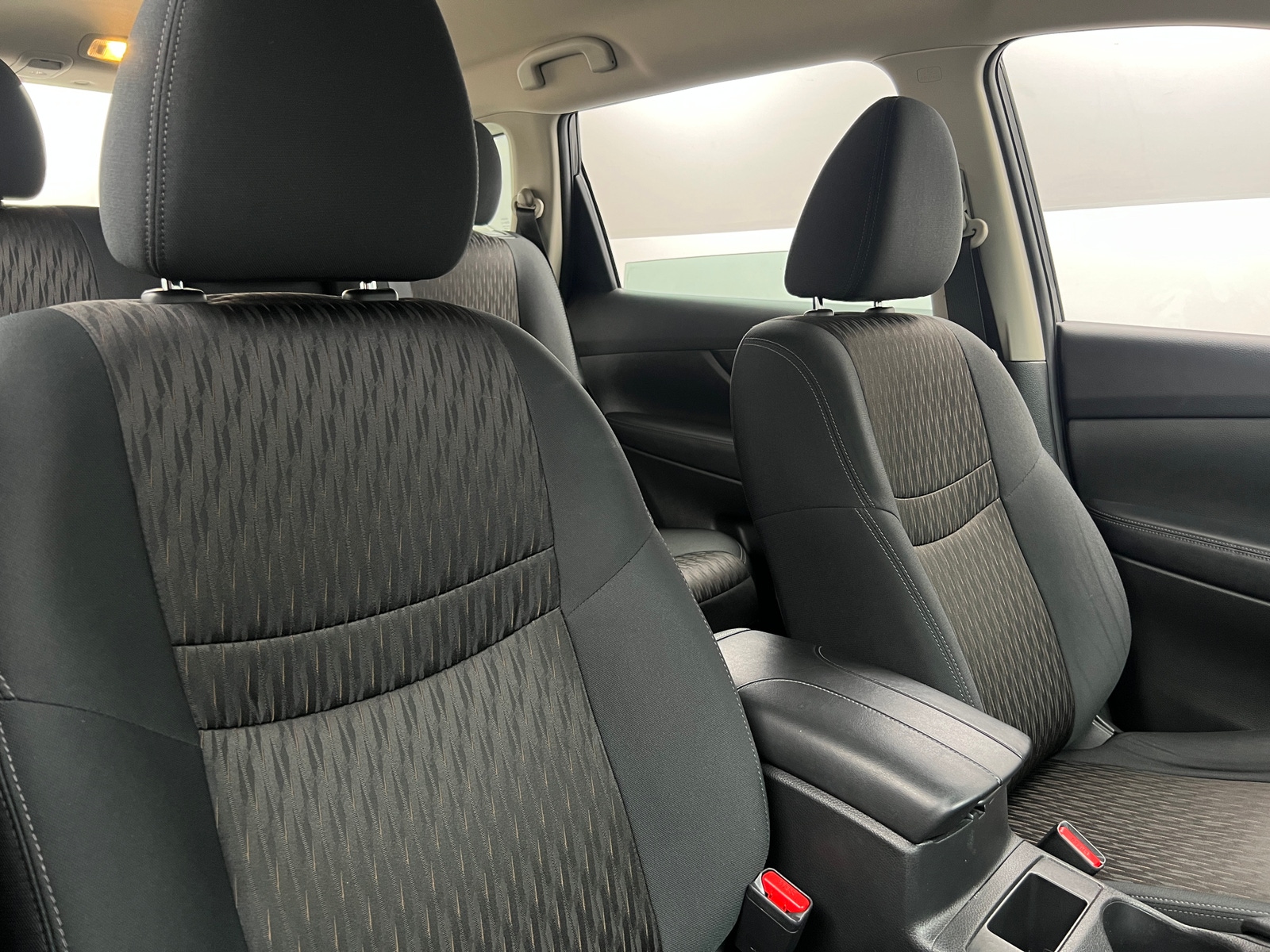 Thumbnail: 2017 Nissan Rogue - 2