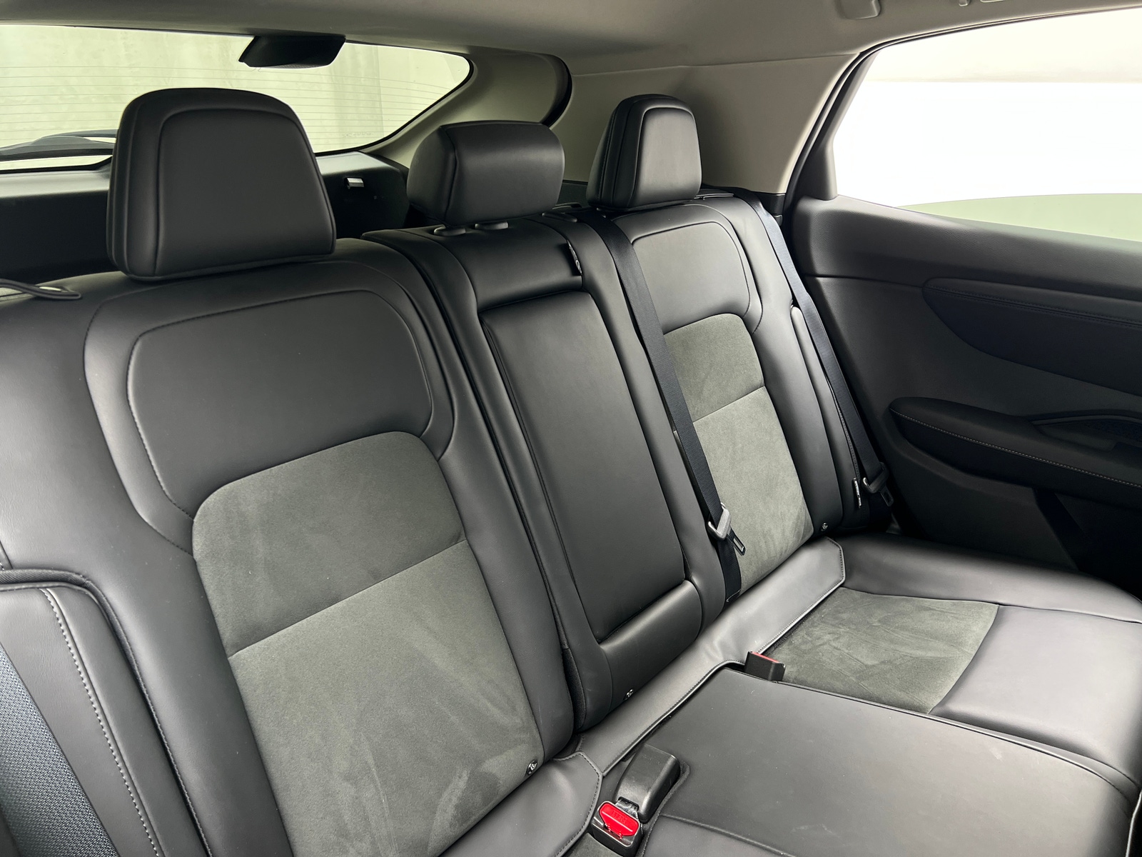 Thumbnail: 2025 Nissan Ariya - 5