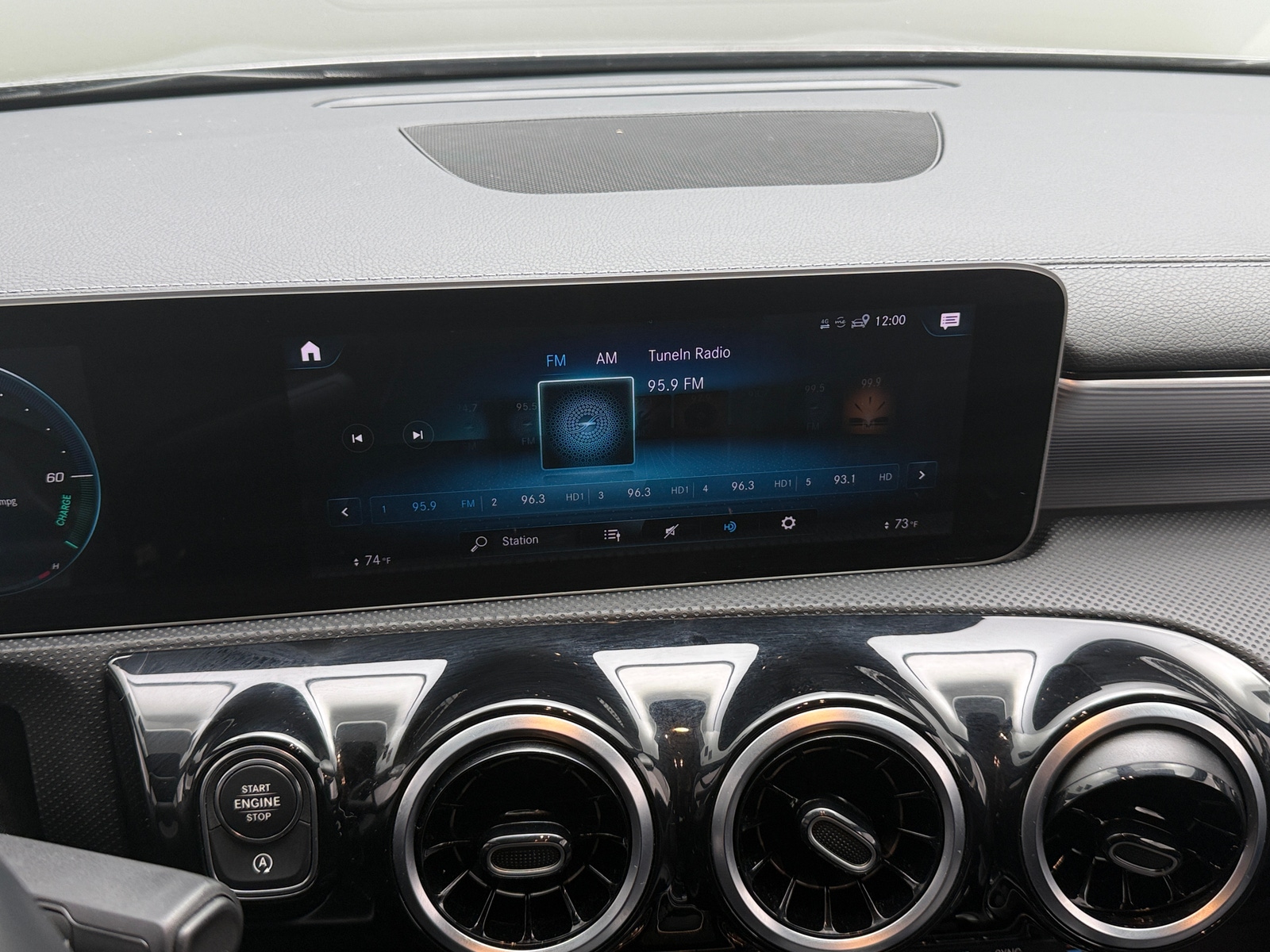 Thumbnail: 2020 Mercedes-Benz CLA - 3