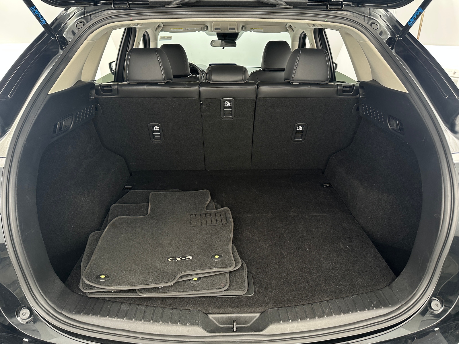 Thumbnail: 2025 Mazda CX-5 - 6