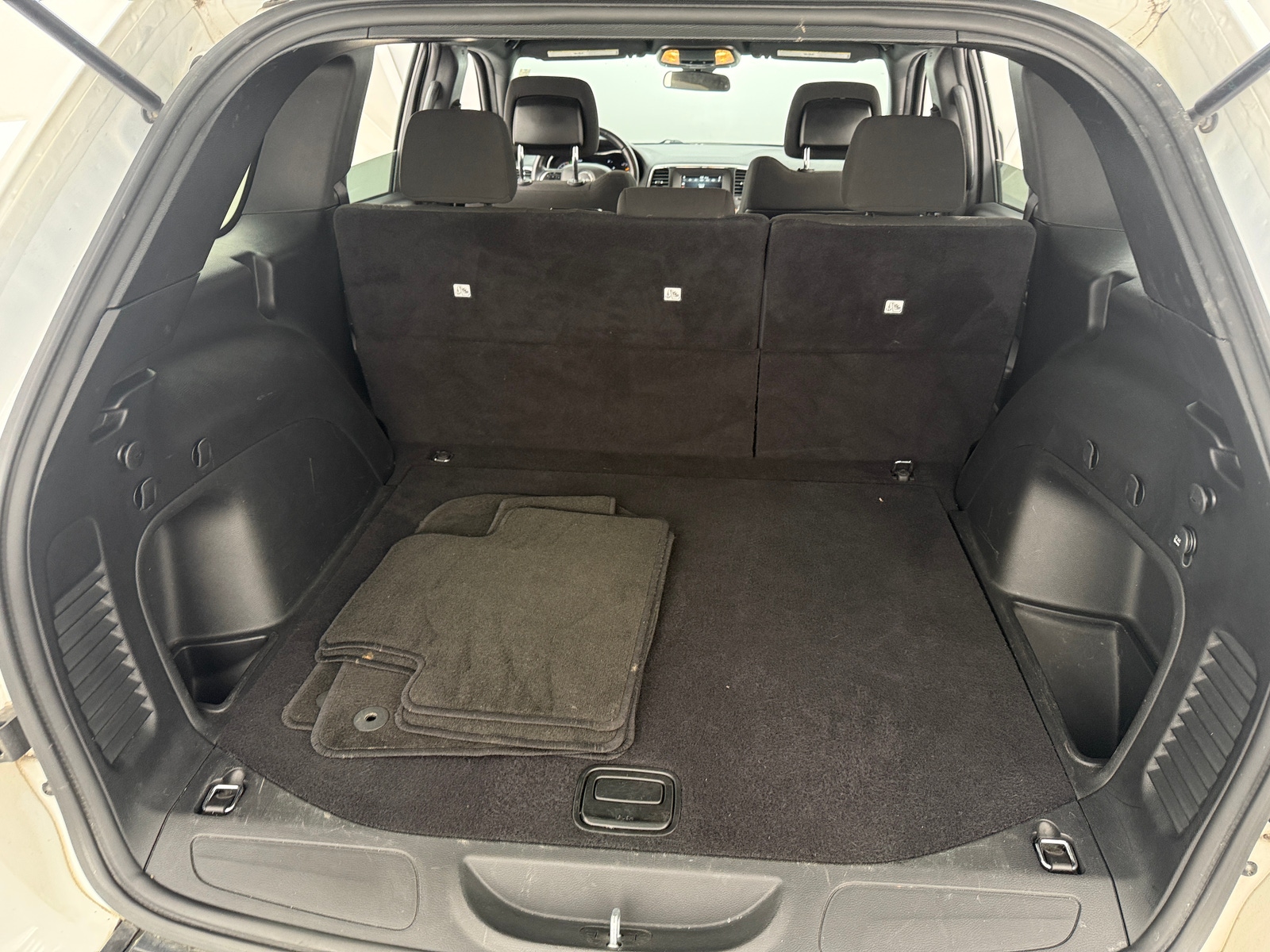 Thumbnail: 2021 Jeep Grand Cherokee - 7