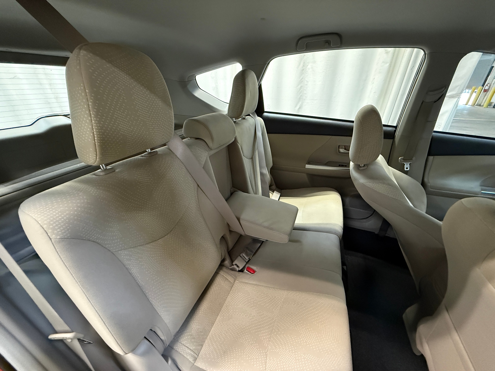 Thumbnail: 2012 Toyota Prius v - 6