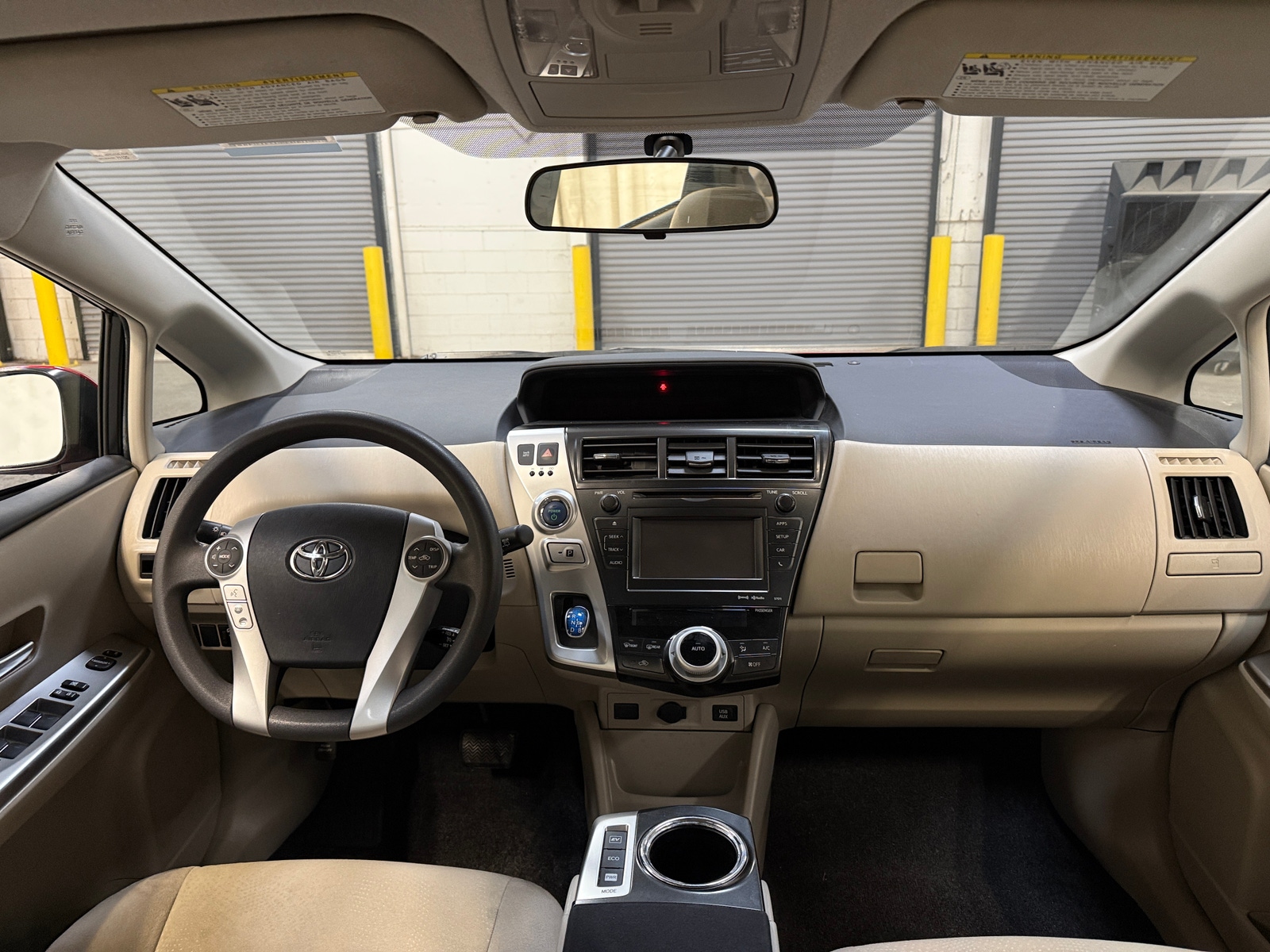 Thumbnail: 2012 Toyota Prius v - 3