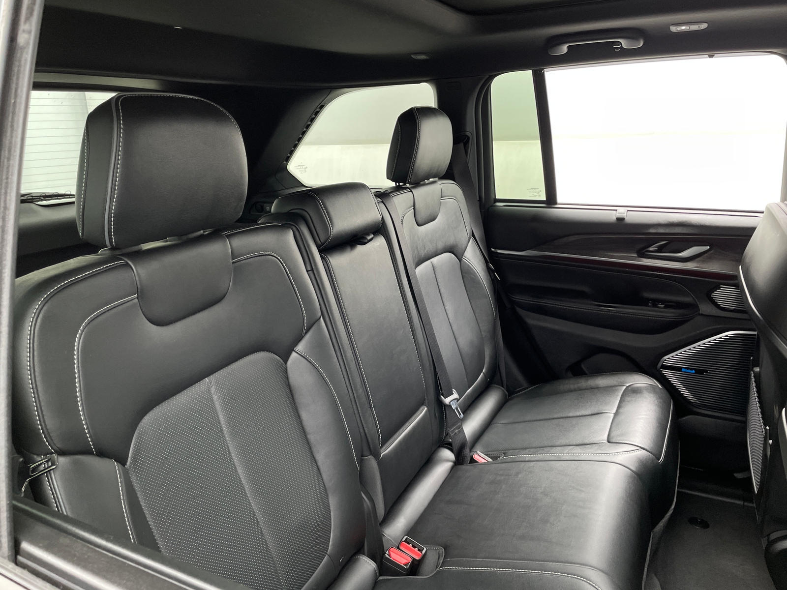 Thumbnail: 2023 Jeep Grand Cherokee - 5