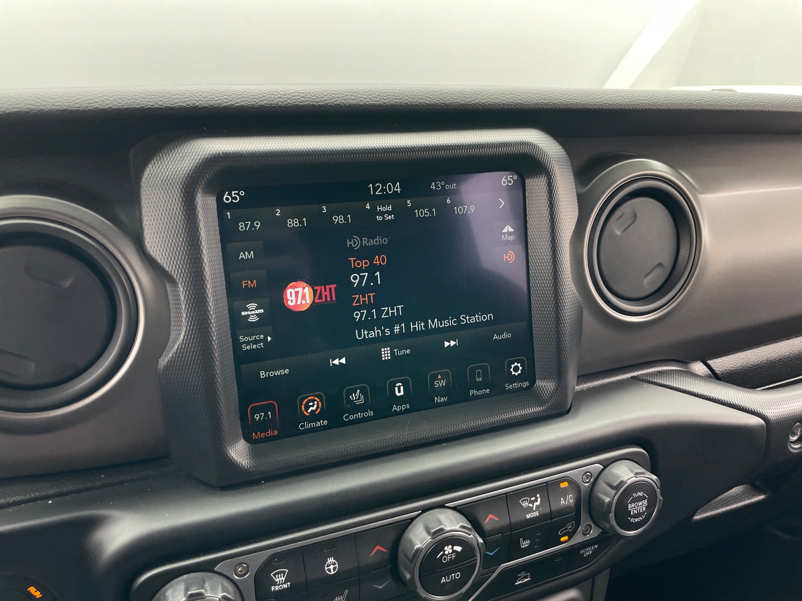 Thumbnail: 2023 Jeep Wrangler - 4