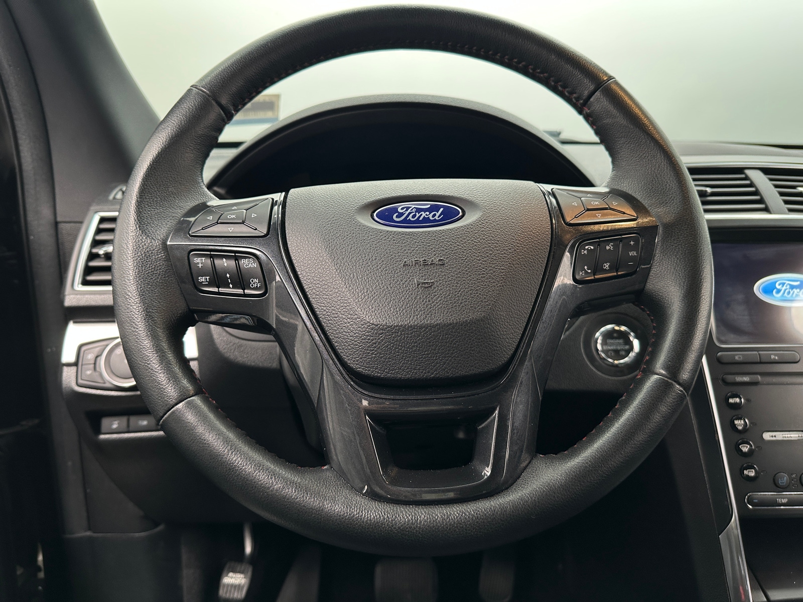 Thumbnail: 2019 Ford Explorer - 4