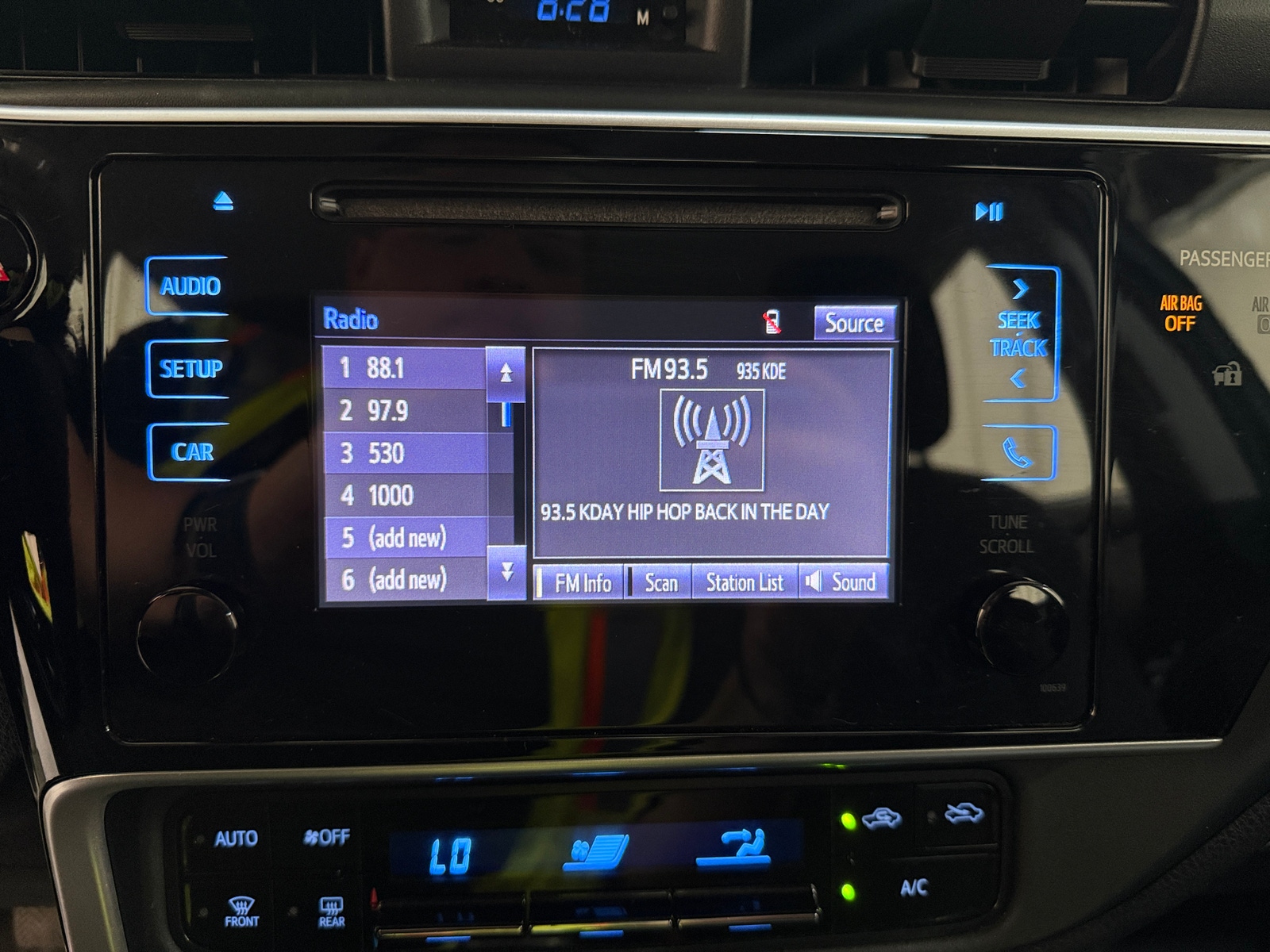 Thumbnail: 2017 Toyota Corolla - 4