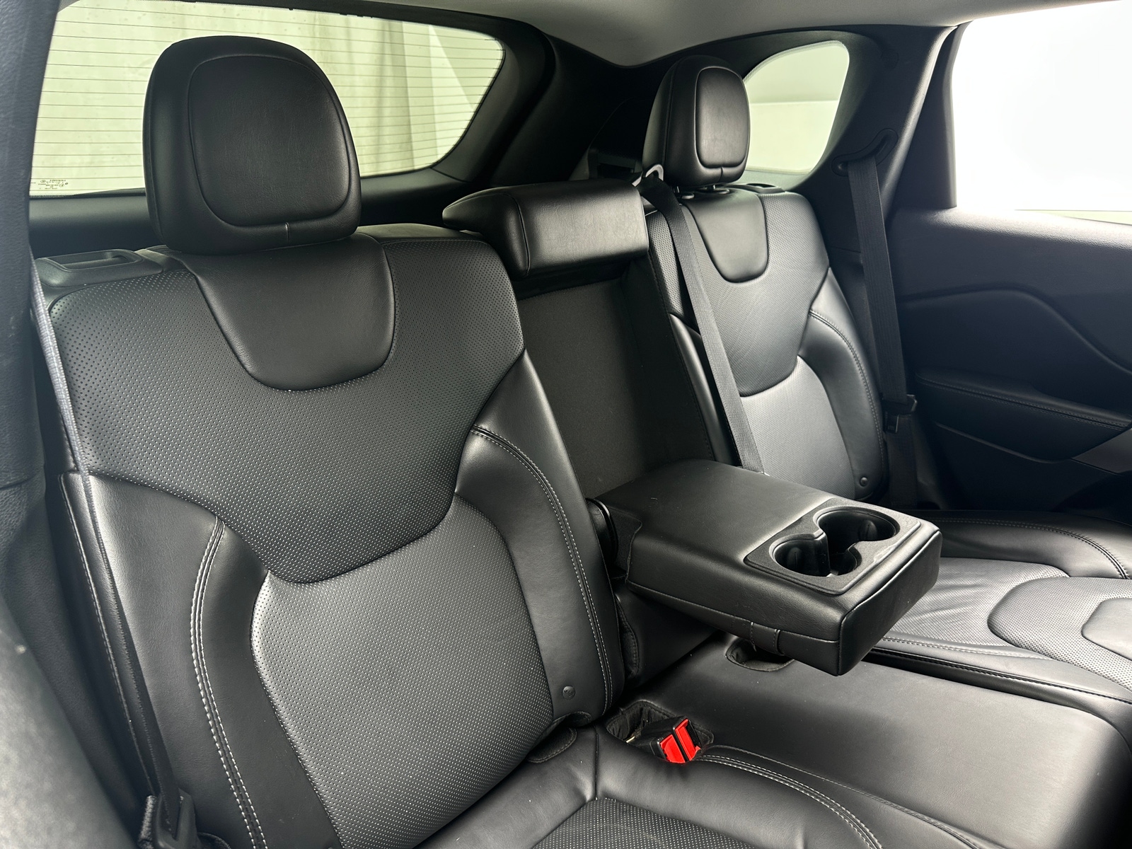 Thumbnail: 2019 Jeep Cherokee - 5