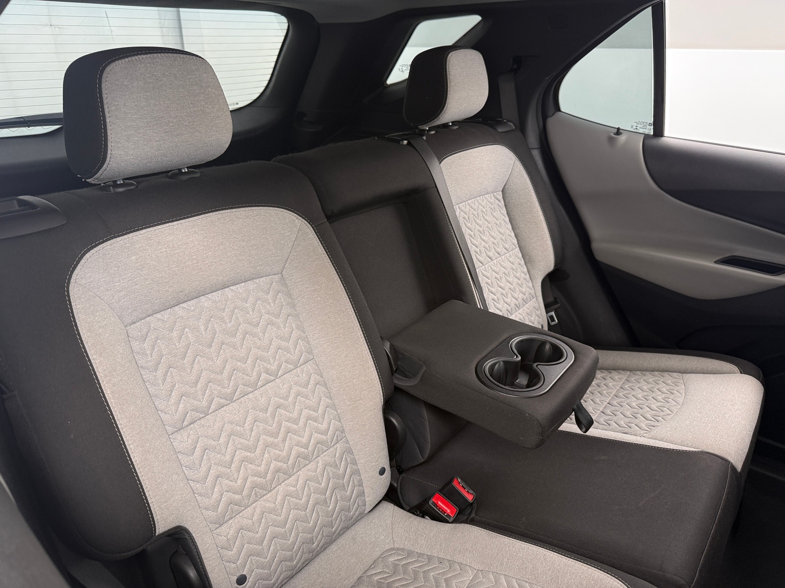 Thumbnail: 2022 Chevrolet Equinox - 6