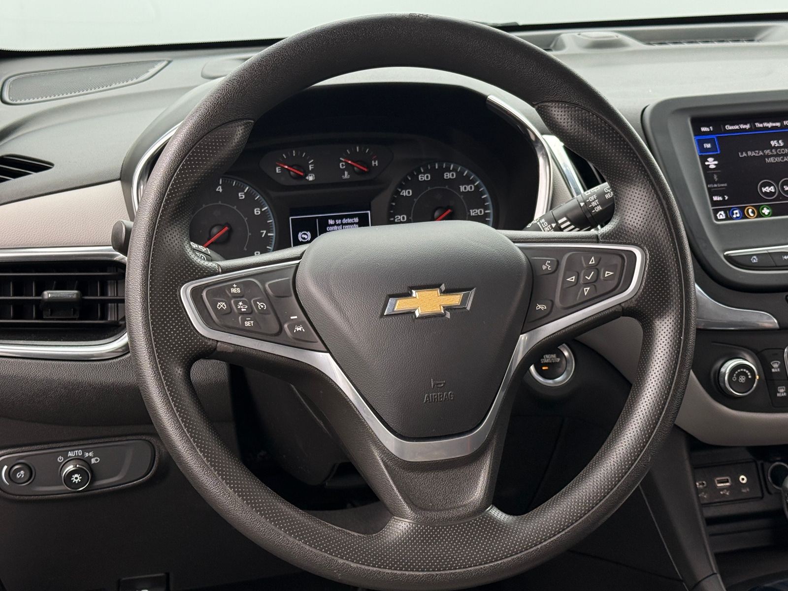 Thumbnail: 2022 Chevrolet Equinox - 5