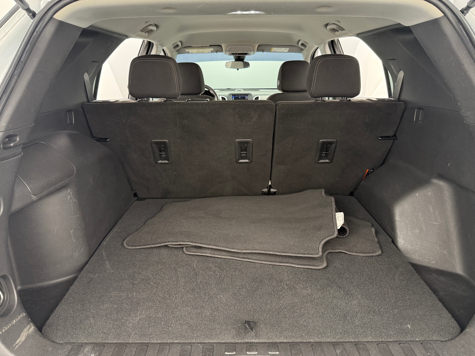 Thumbnail: 2022 Chevrolet Equinox - 7