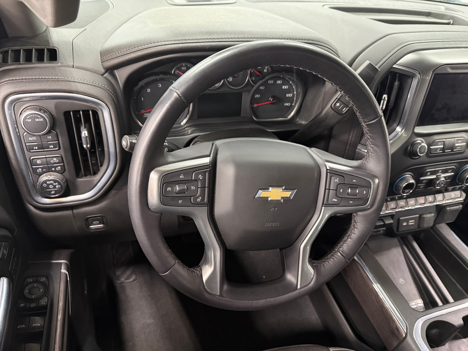 Thumbnail: 2022 Chevrolet Silverado 2500 - 4