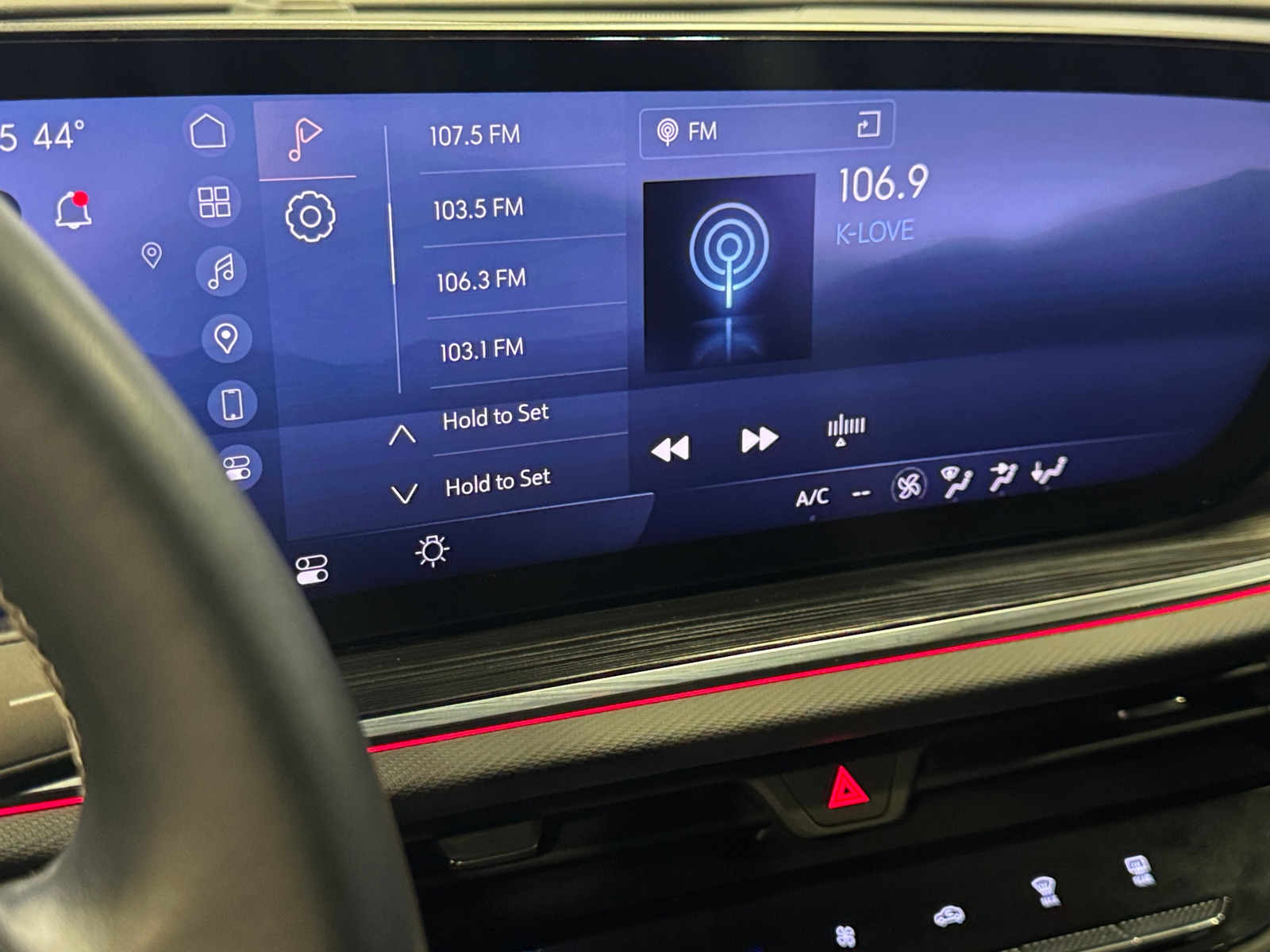 Thumbnail: 2024 Buick Envision - 3