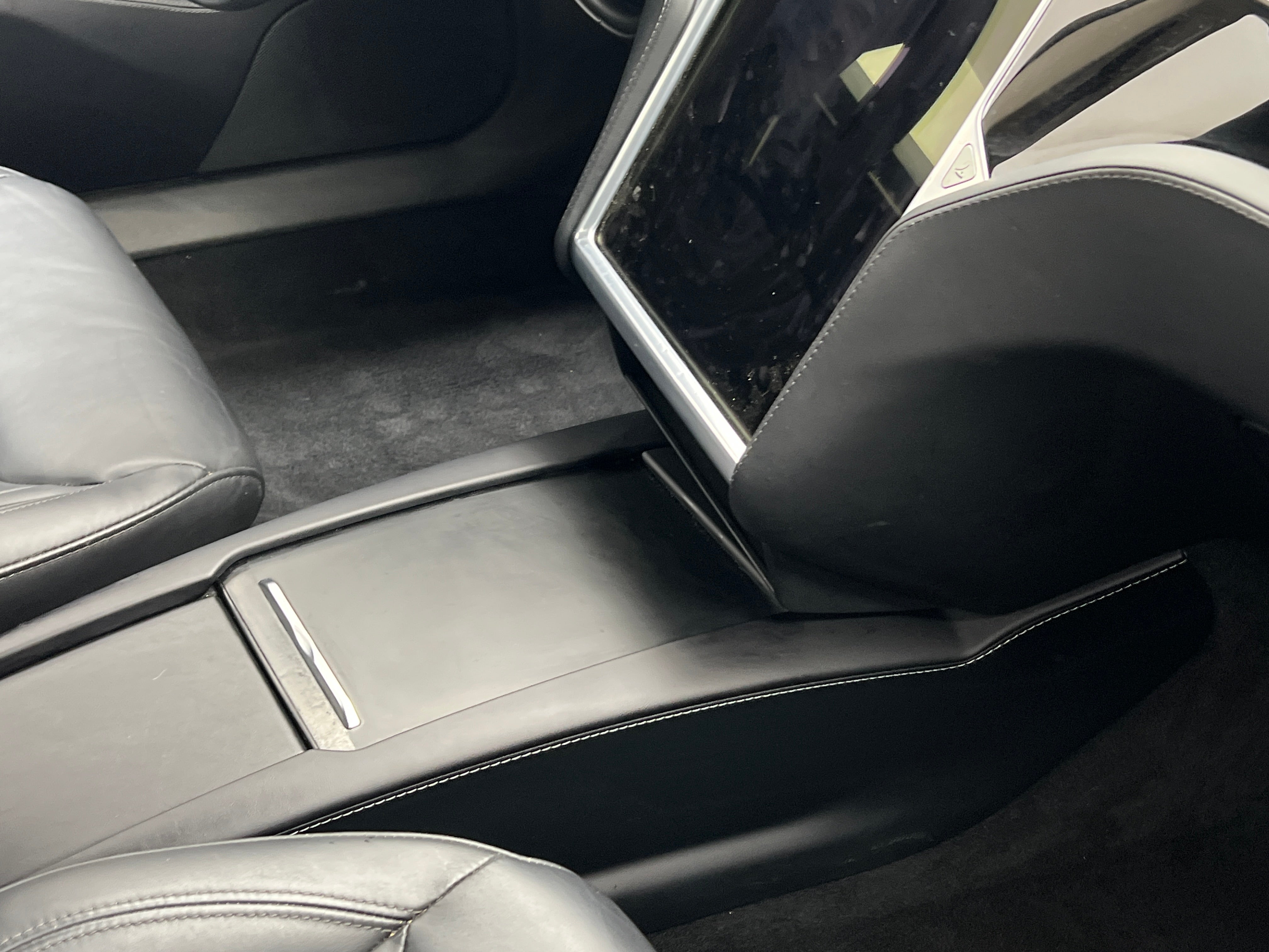 Used 2016 Tesla Model S 70 with VIN 5YJSA1E11GF133701 for sale in Oak Creek, WI