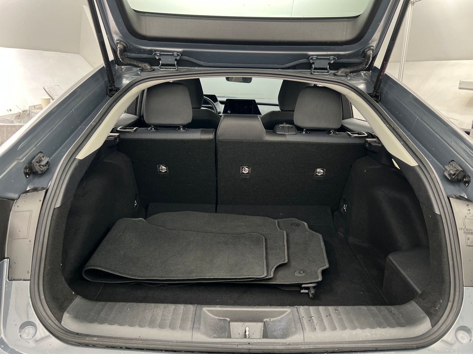 Thumbnail: 2025 Toyota Prius - 7