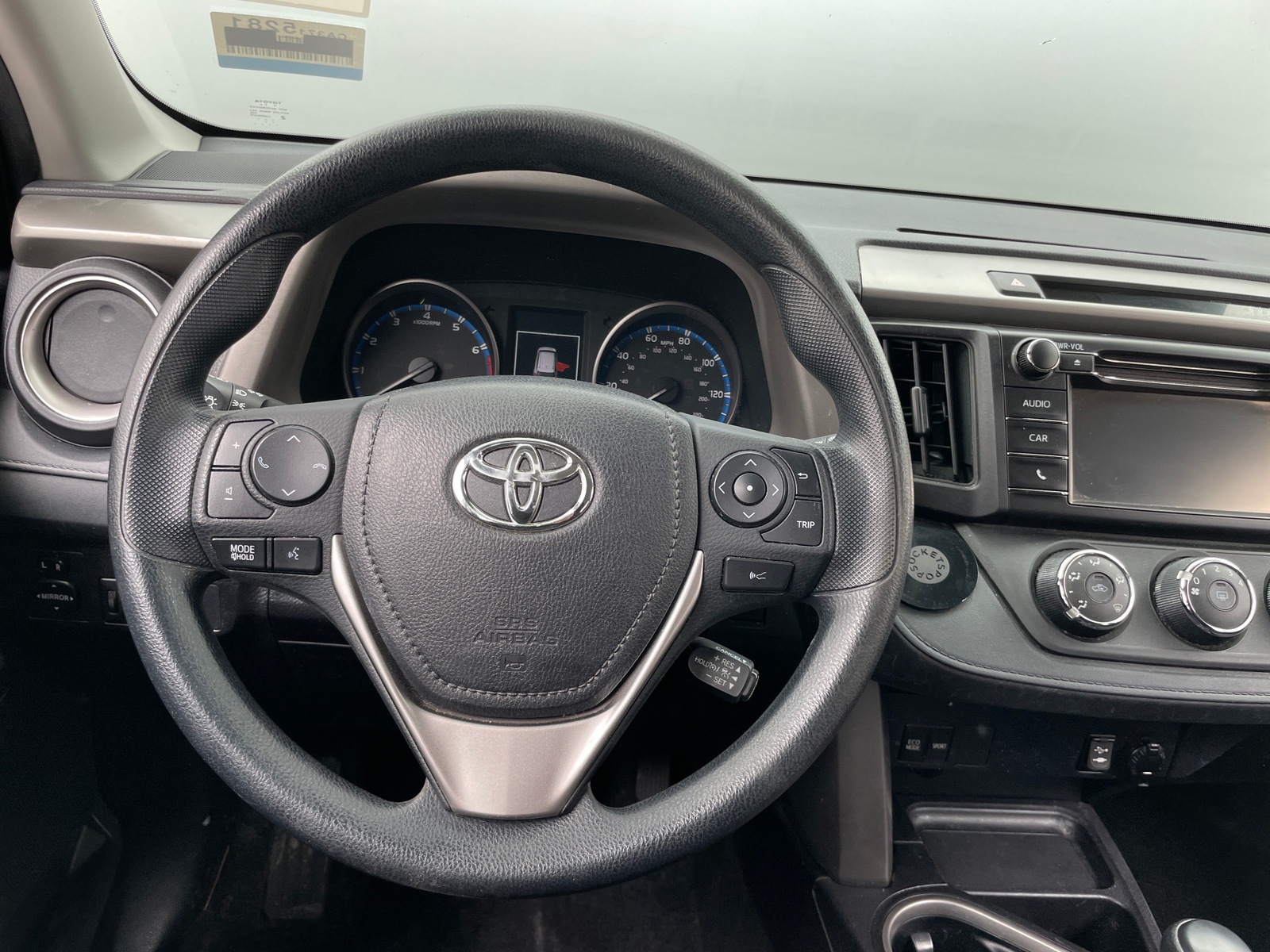 Thumbnail: 2017 Toyota RAV4 - 5