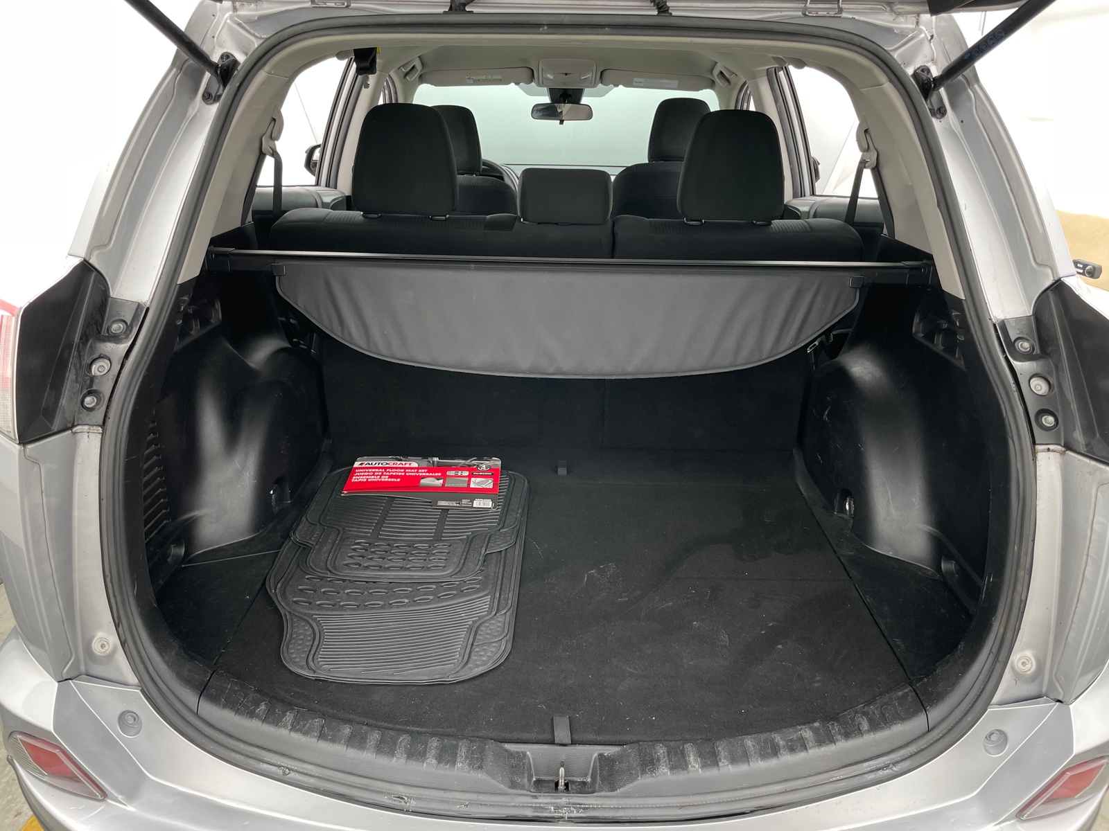 Thumbnail: 2017 Toyota RAV4 - 7