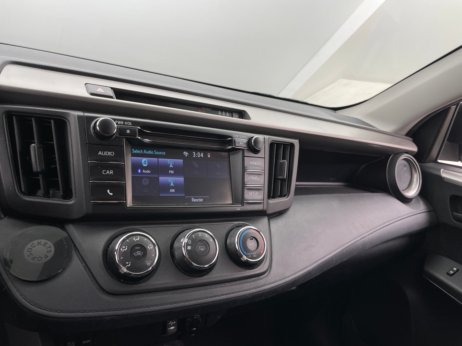 Thumbnail: 2017 Toyota RAV4 - 4