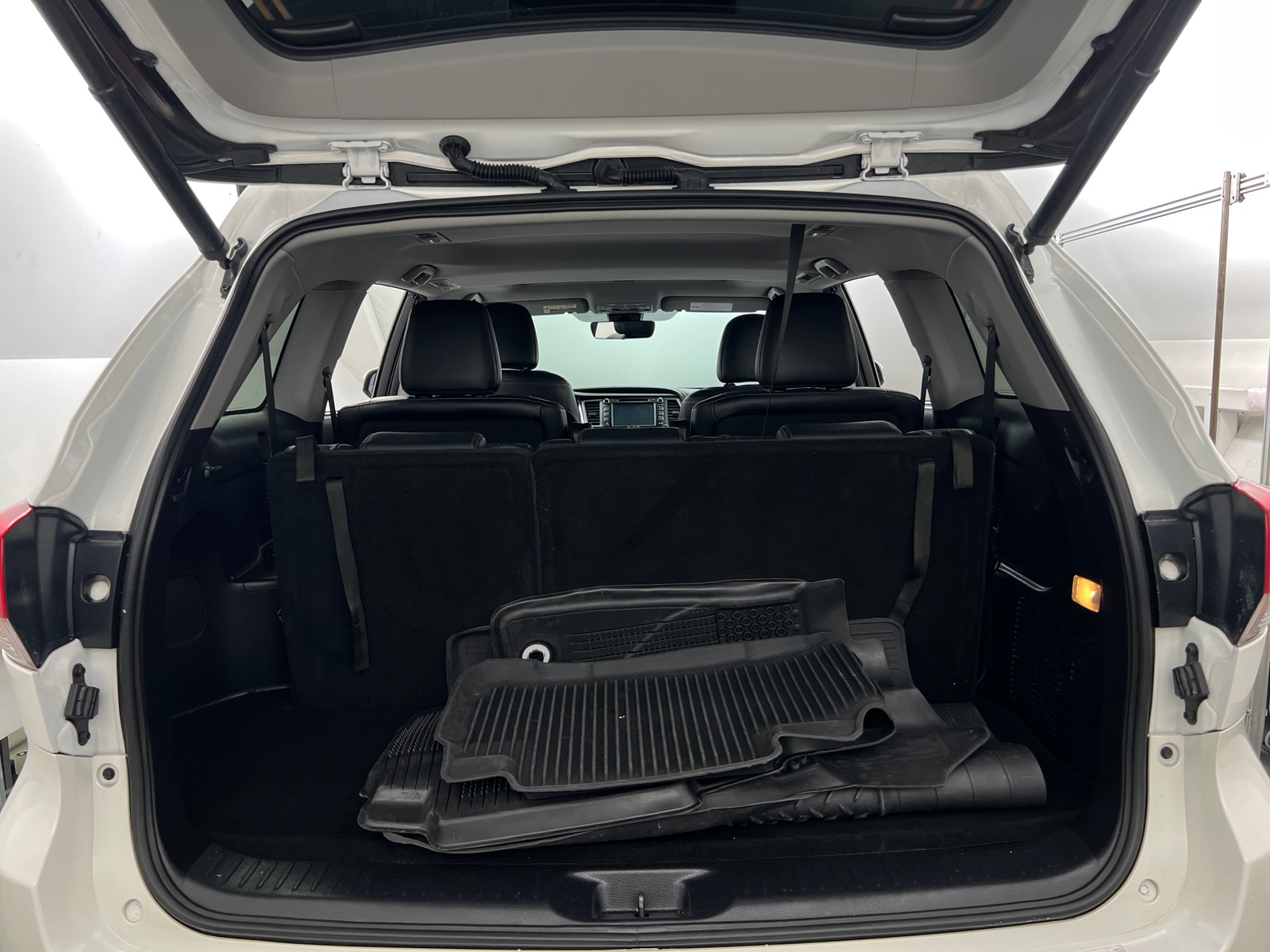 Thumbnail: 2018 Toyota Highlander - 6