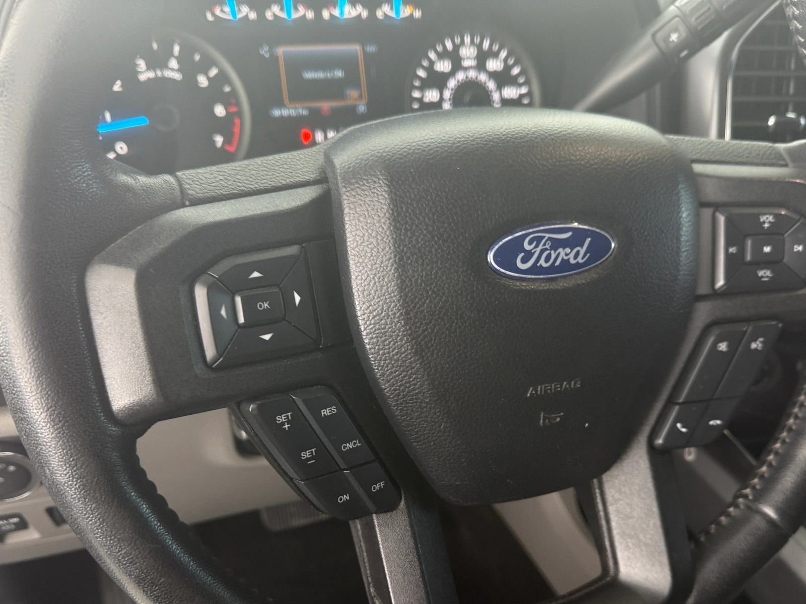 Thumbnail: 2020 Ford Econoline - 5