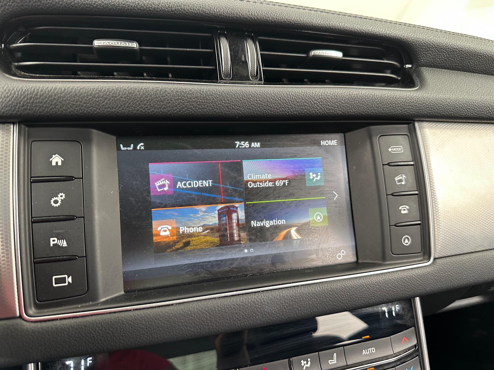 Thumbnail: 2018 Jaguar XF - 3