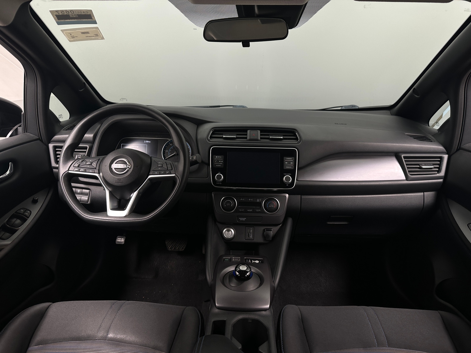 Thumbnail: 2023 Nissan Leaf - 3